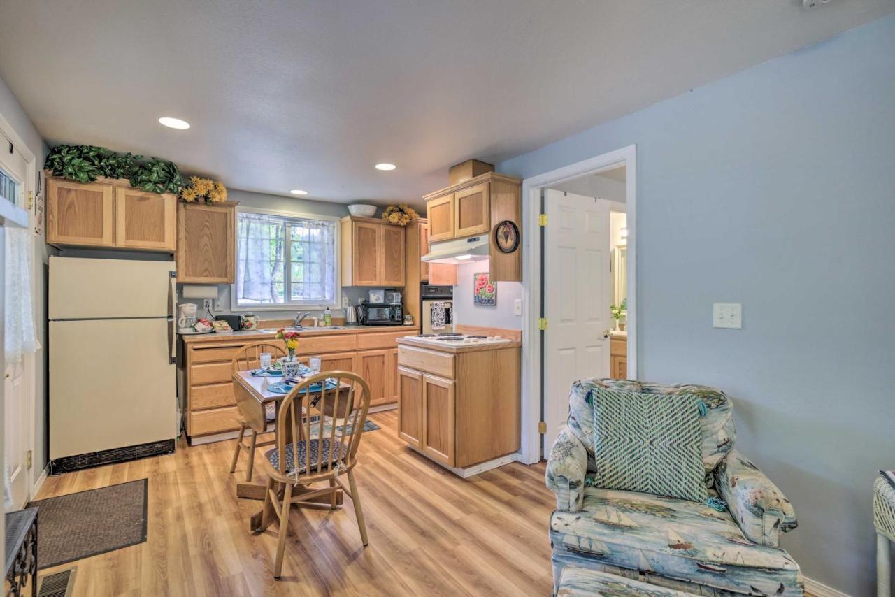 Ferienhaus Cozy On Flower Farm With Baker Creek Views!