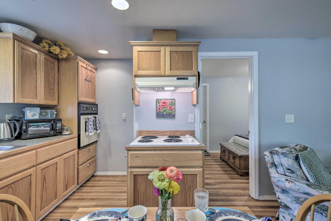 Hébergement de vacances Cozy On Flower Farm With Baker Creek Views! McMinnville