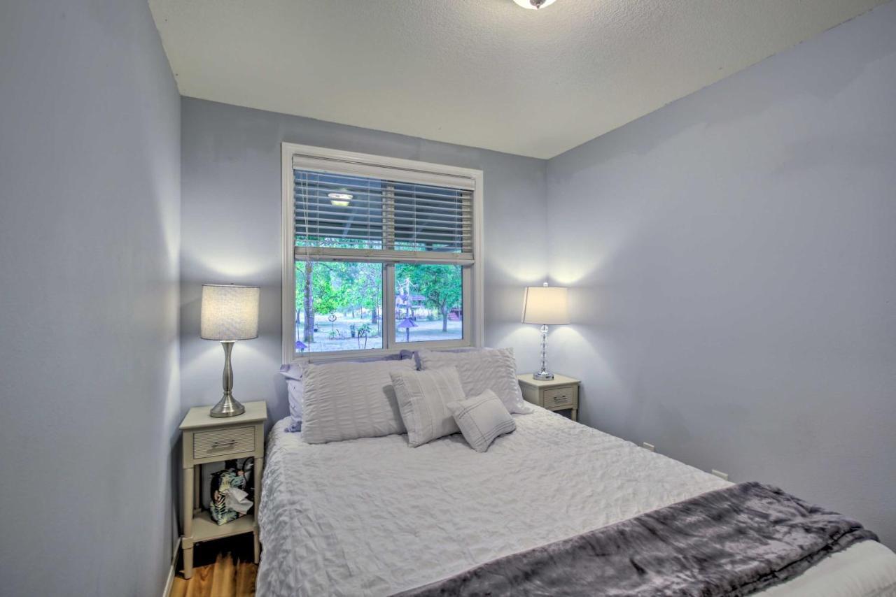Hébergement de vacances Cozy On Flower Farm With Baker Creek Views! McMinnville